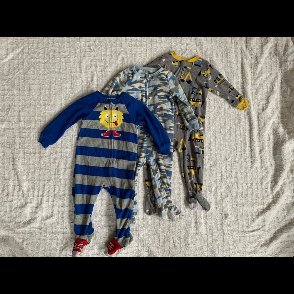 3/$20 bundle Set of 3 Fleece 18 month Pajamas